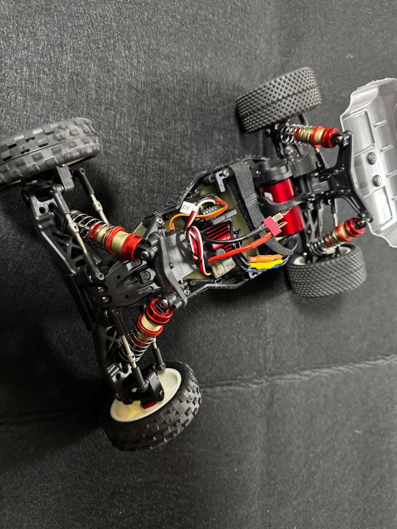 LC Racing BHC-1HKラジコンバギー グリーンボディカバー付き