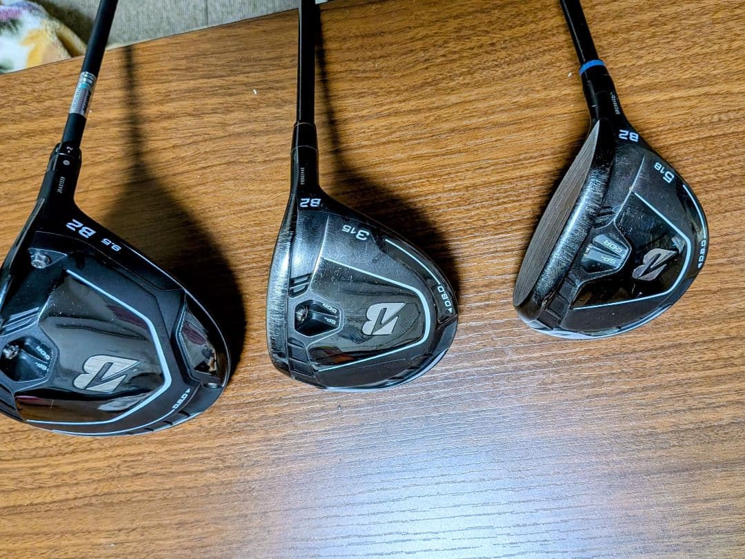 ブリヂストンB2ドライバー.3w.5wファイヤーエクスプレスシャフトと3本付き