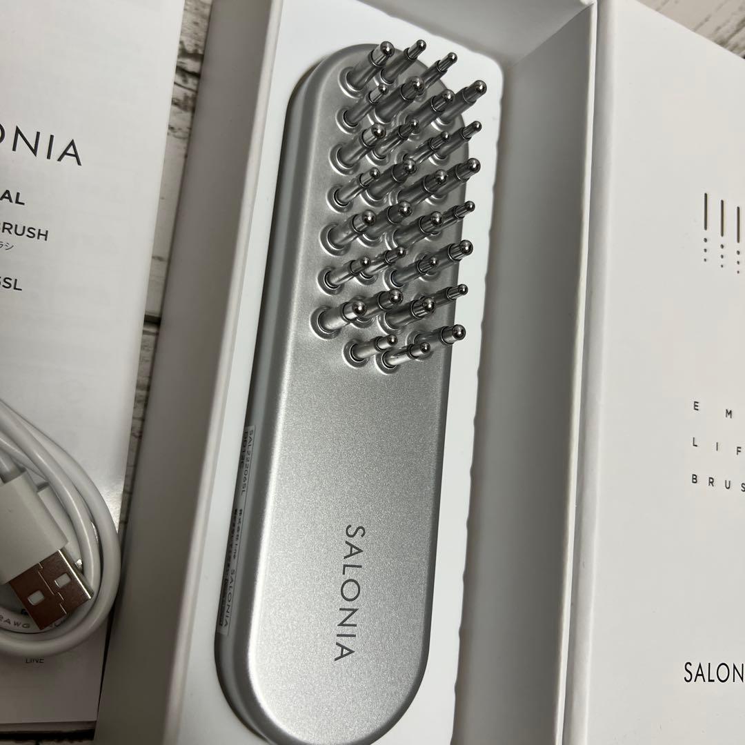 SALONIA EMT LIFT BRUSH シルバー　中古