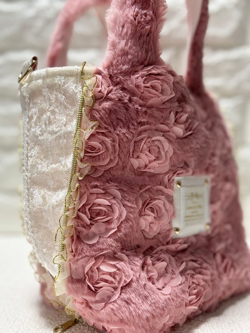 ゆ*ら様 コヤンイサムチョン　サイドファスナーバッグ　ピンクファー　白うさちゃん