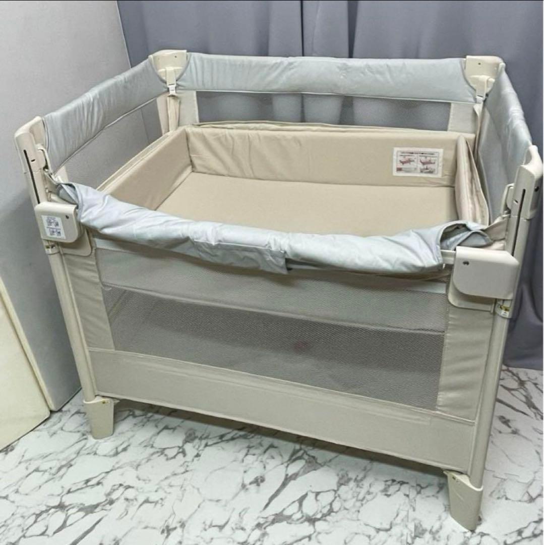 アップリカ　ココネルエアー　AB 折りたたみベビーベッド