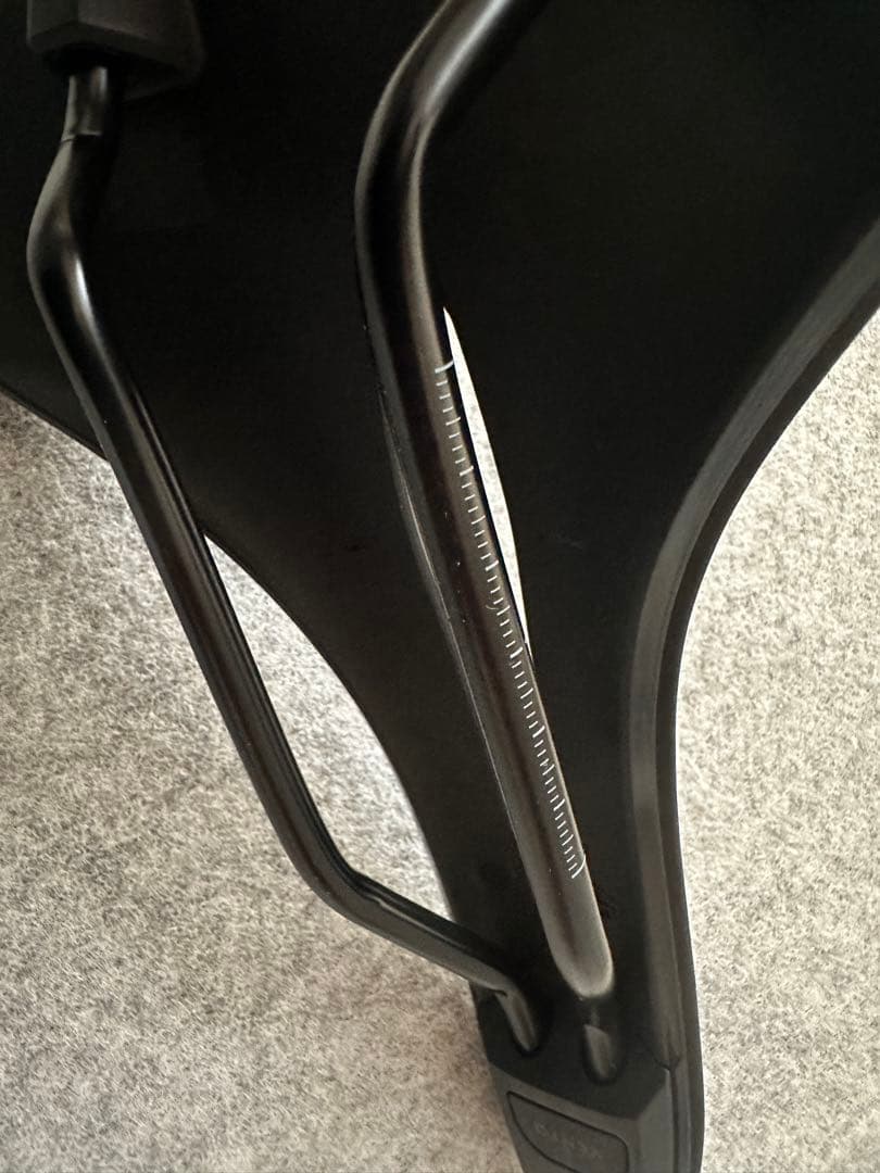 fizik antares vento r5 幅150mm サドル