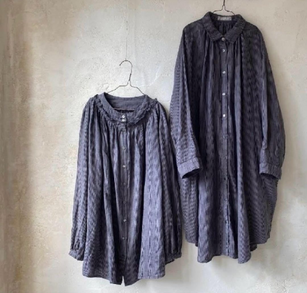 ネストローブ　リネンストライプボトルギャザーブラウス