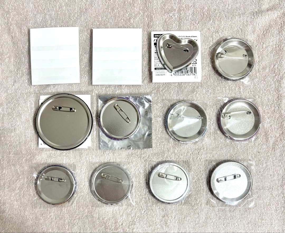 進撃の巨人　エルヴィン　缶バッジ　まとめ売り