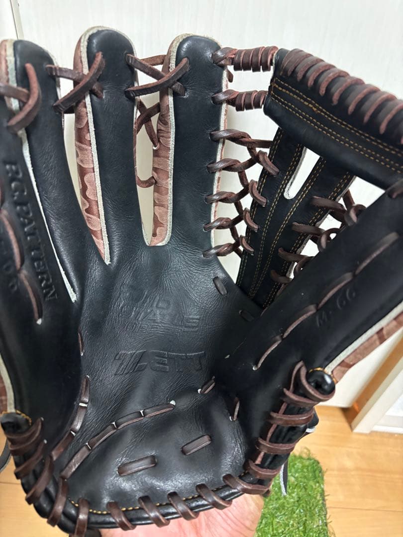 プロ支給品　実使用　岡田幸文　千葉ロッテ　ゼット　プロステイタス　外野手　日本製