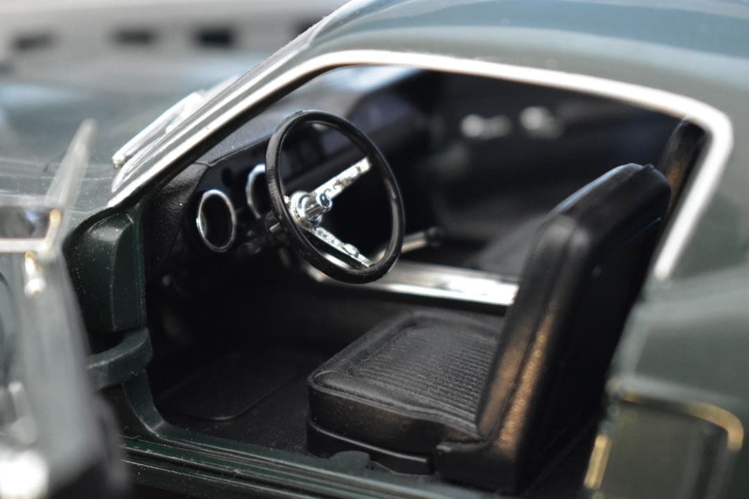 1/18 グリーンライト ブリット ‘68 フォード マスタング マックイーン