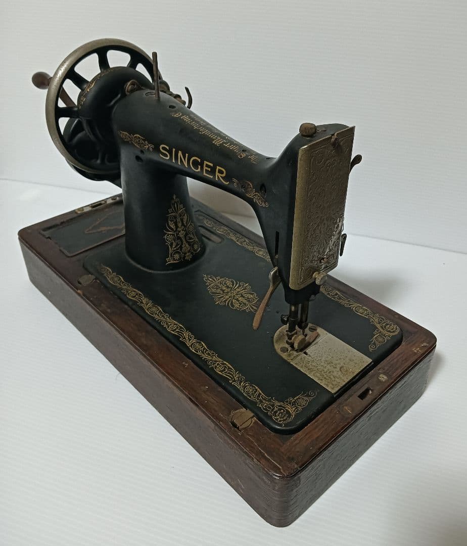 m*k様 アンティーク　SINGER 　手回しミシン　 　木製ケース付き