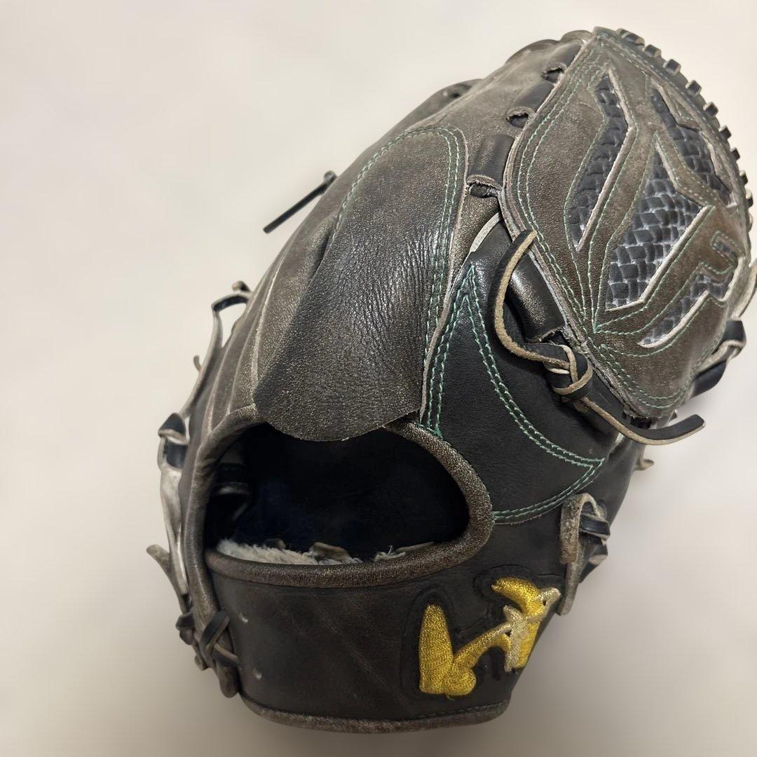 硬式野球グローブ 黒/グレー