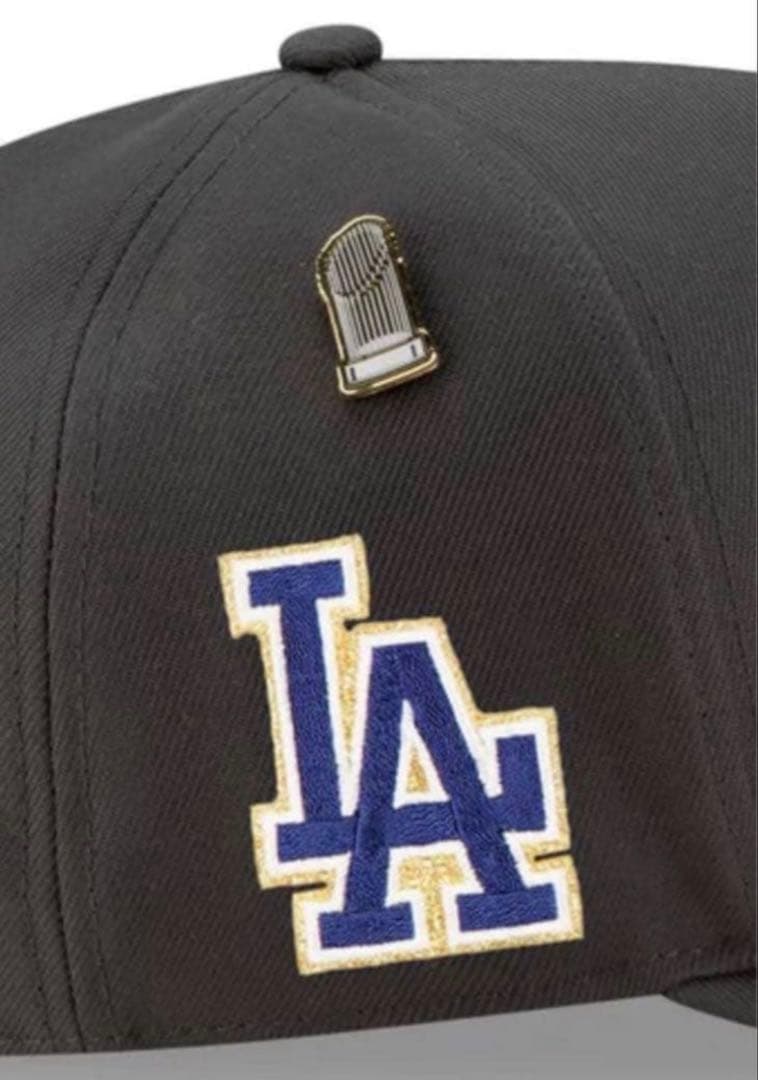 ドジャース　2025 ワールドチャンピオン　優勝パレード　選手着用　キャップ