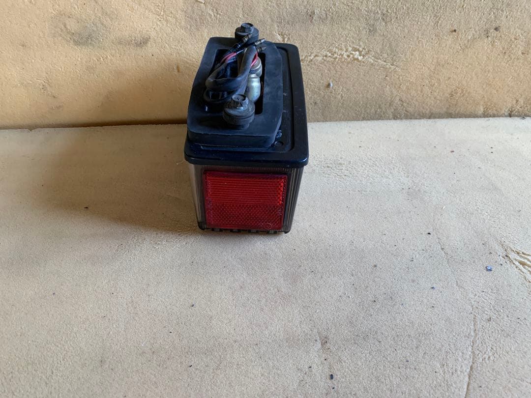 カワサキGPZ400F用　テールランプ