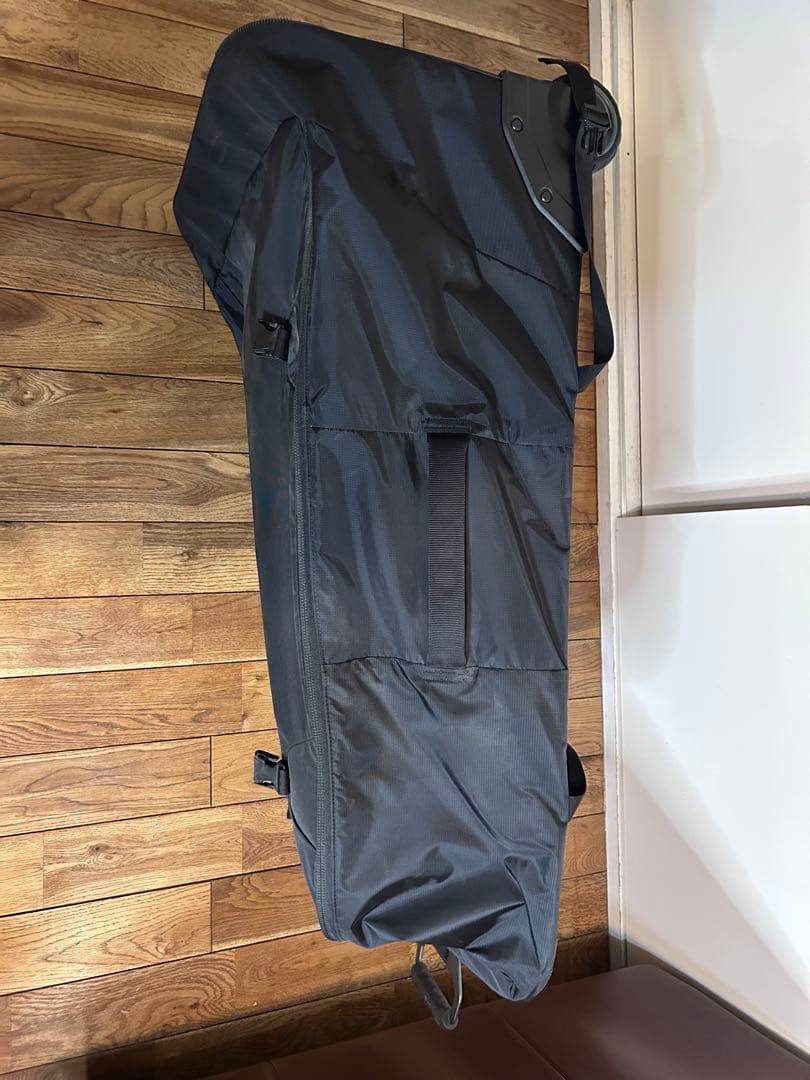 mont-bell ウィーリーダッフル 黒 大阪市西区引取歓迎 ウィリー 100