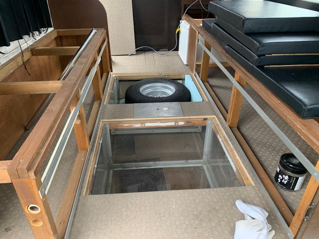 キャンピングシェル　事務所　秘密基地　子供の 勉強部屋などに