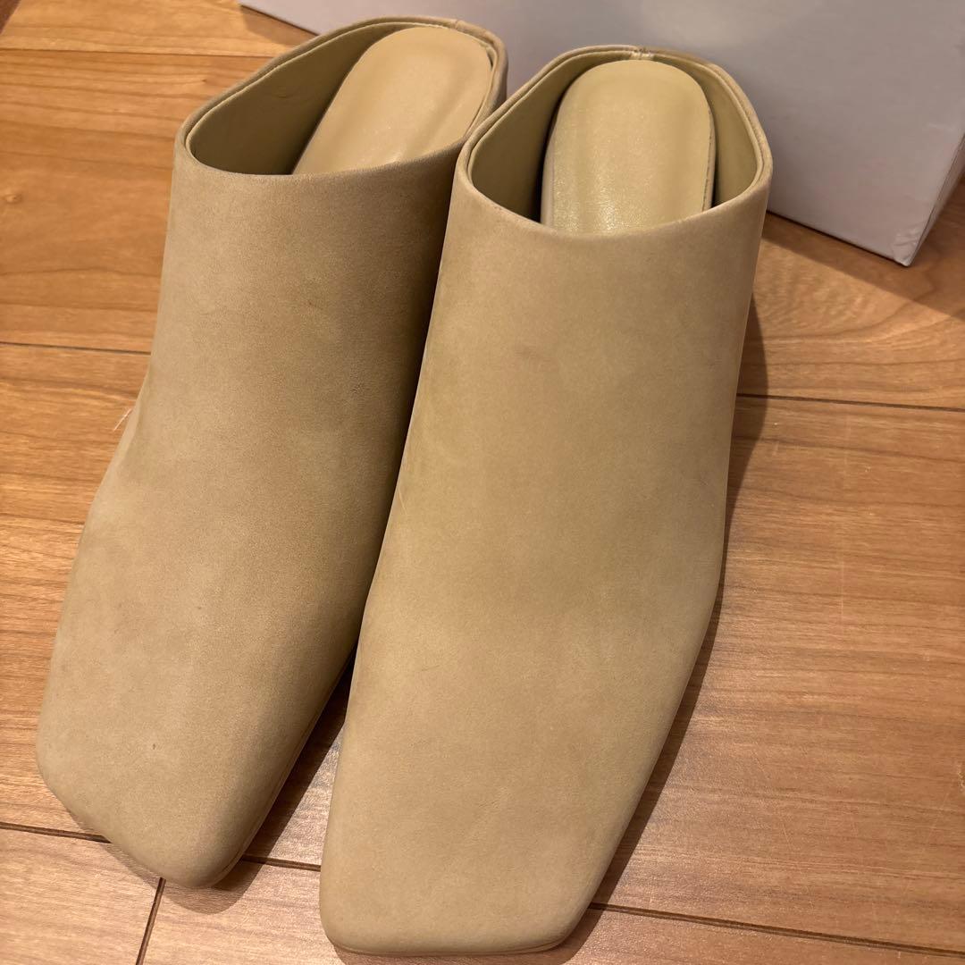 ETRE TOKYO エトレトウキョウ インヒールレザーミュール