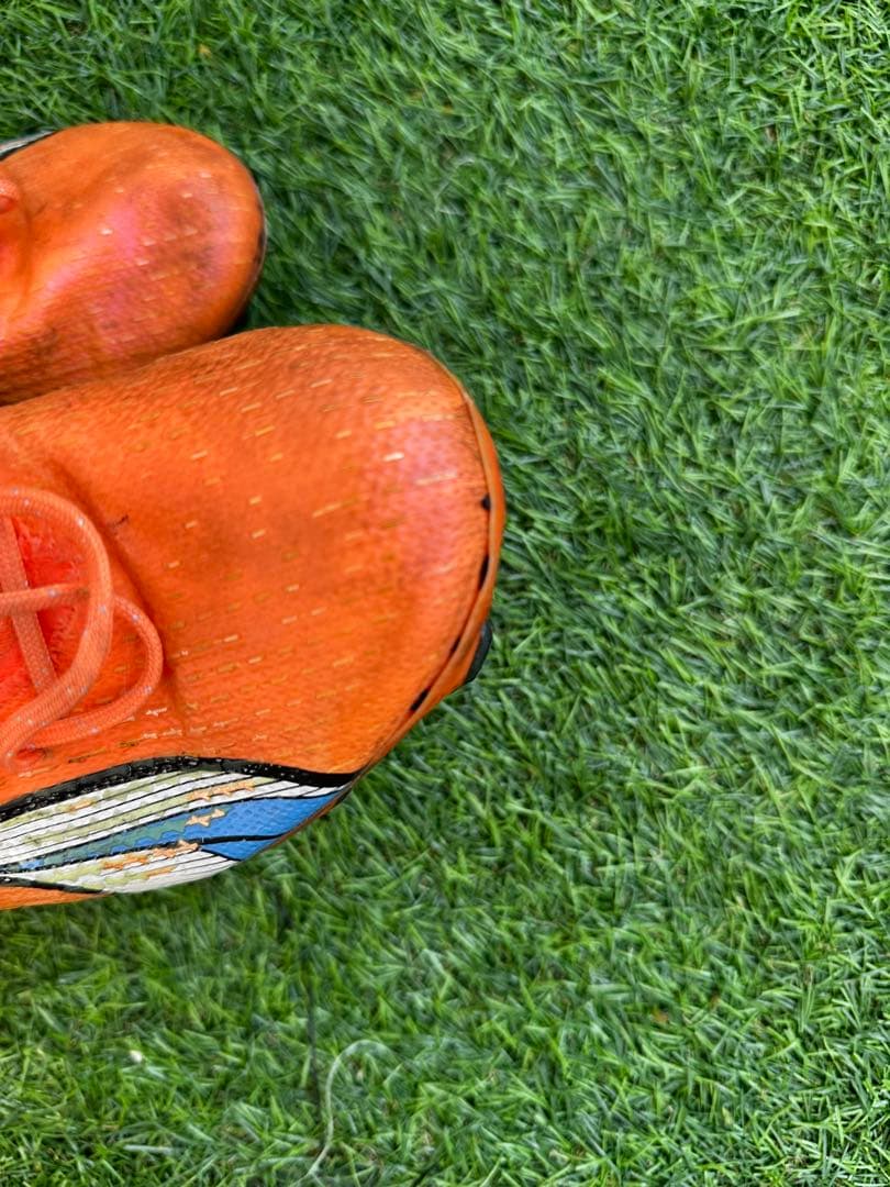 Puma サッカーシューズ オレンジ スパイク