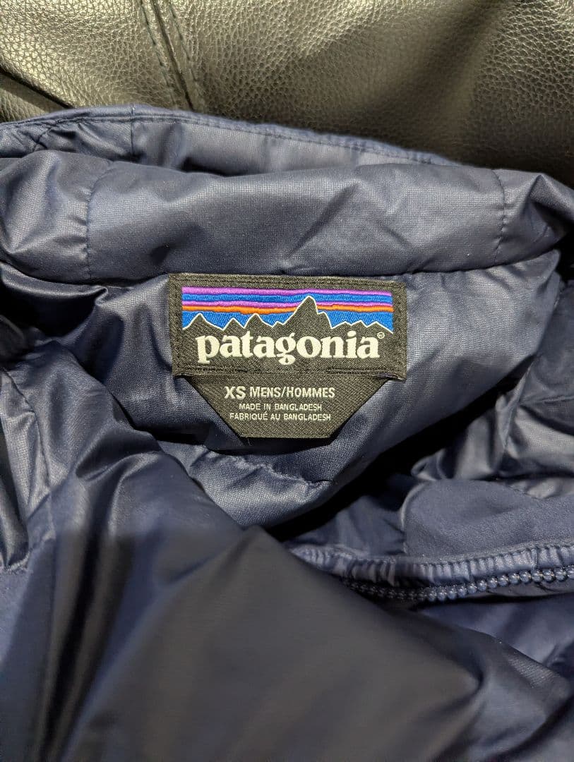Patagonia ダウンセーターフーディ 濃紺 美品 xs