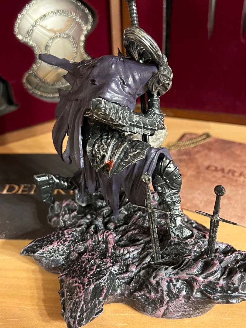ダークソウル 深淵歩きアルトリウス フィギュア