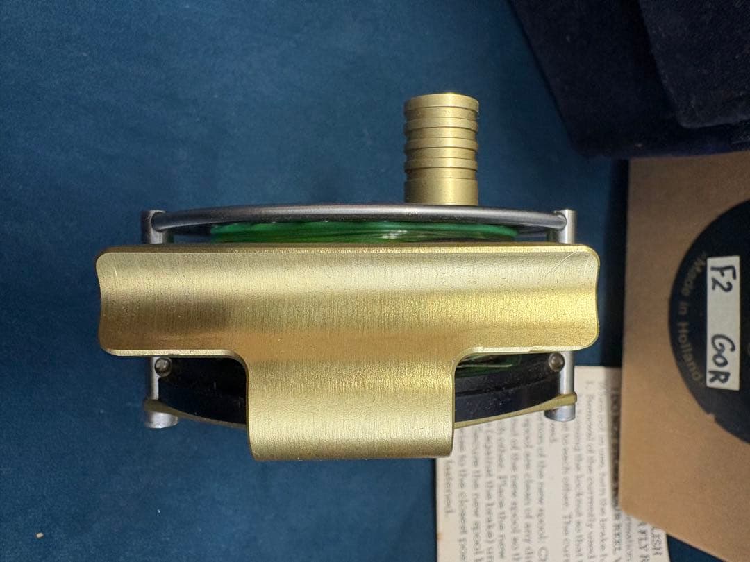 V*i様 極美品　アリハート　フライリール　F2