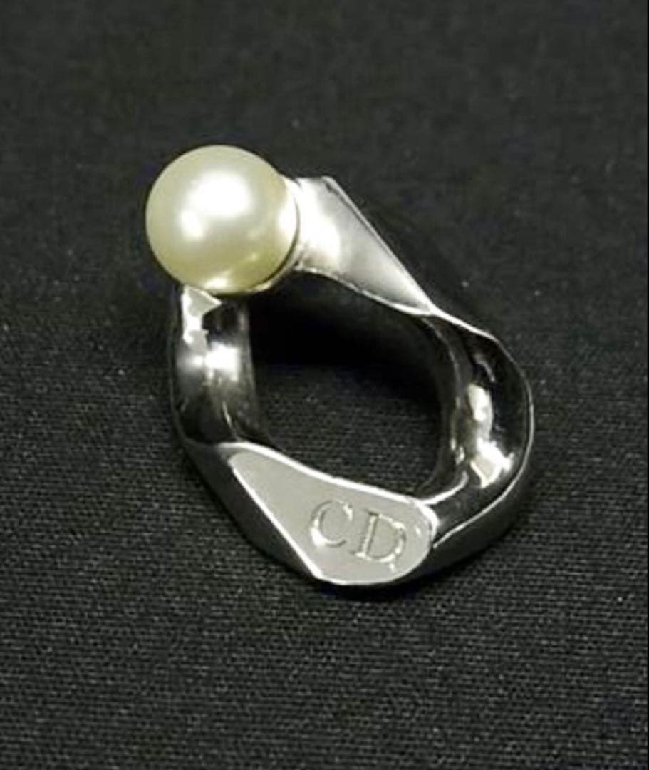 DIOR AND SACAI☆ピアス 真鍮ディオールサカイコラボ パール　ロゴ