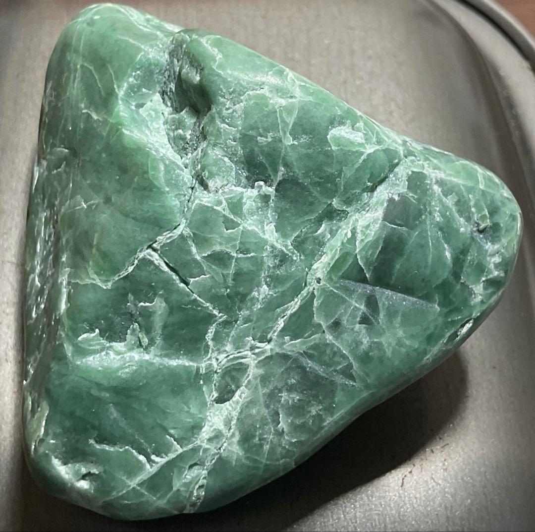 濃緑色　糸魚川翡翠173g ヒスイ　ひすい　オンファス輝石