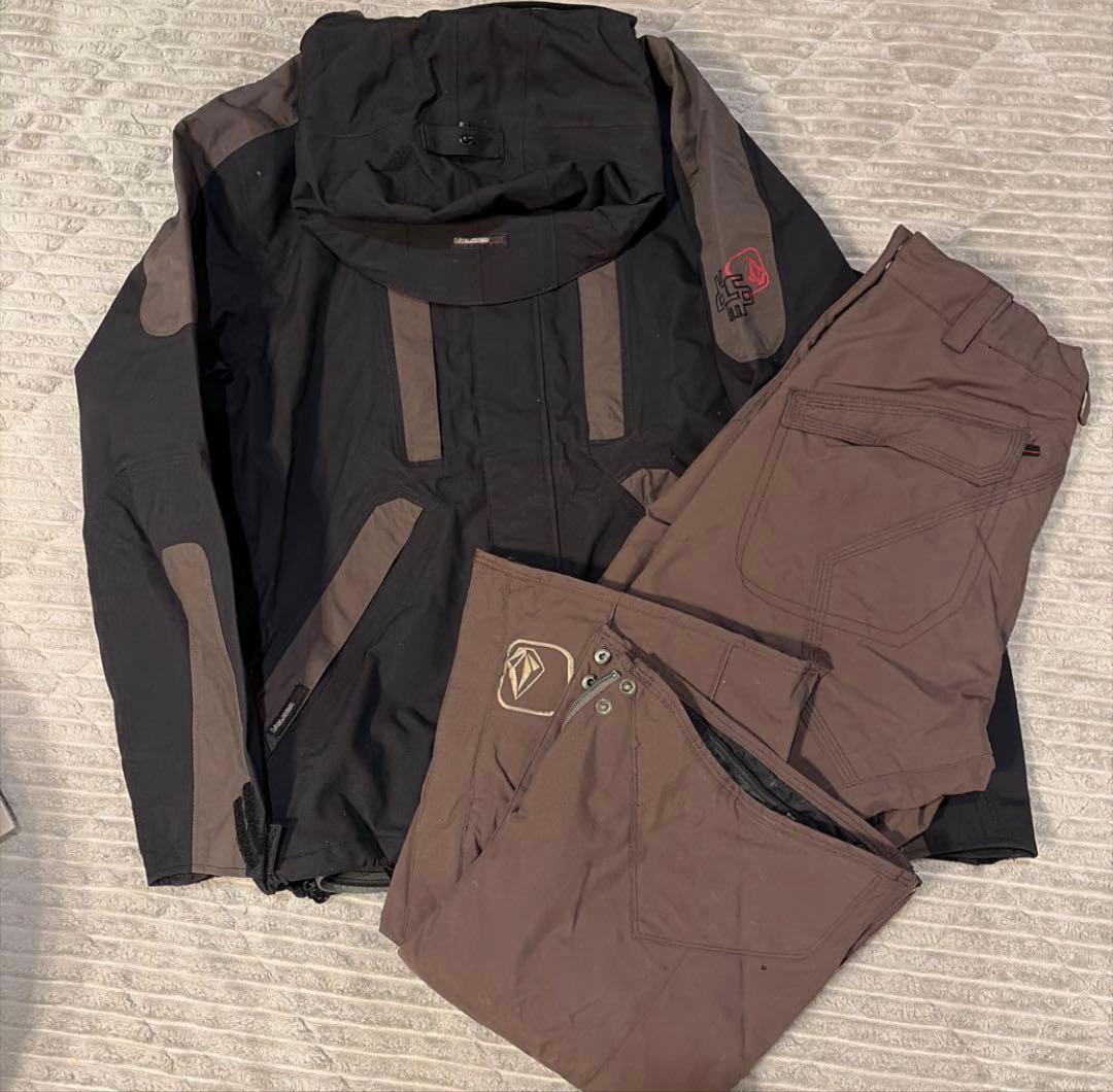 VOLCOM スノーボードウェア上下セットブラック/ブラウンL ボルコム