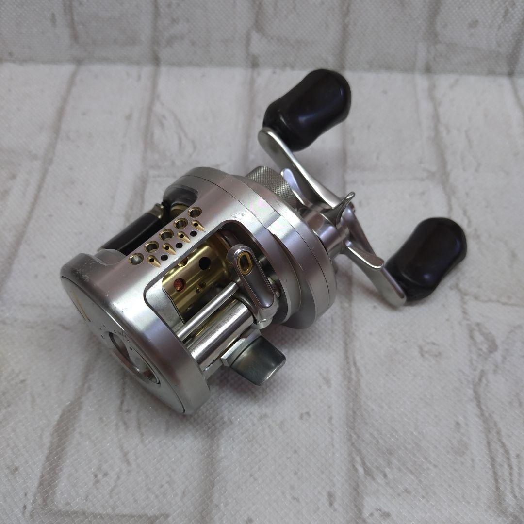 シマノ　カルカッタコンクエスト101DC 04カルカッタコンクエスト