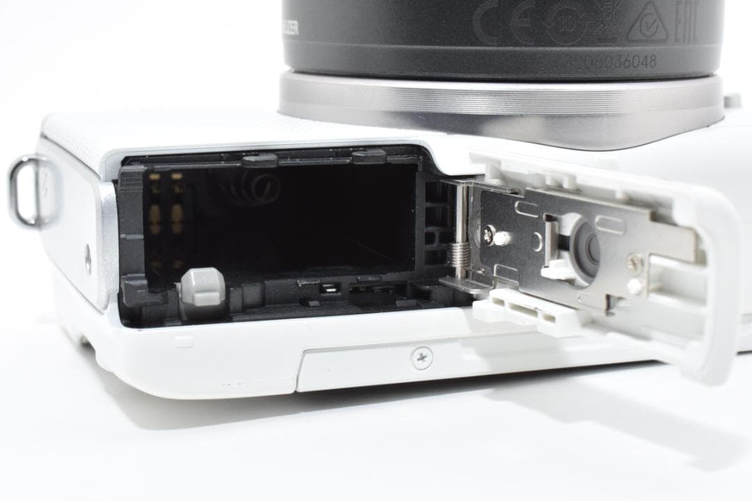 ■美品■Canon キヤノン EOS M100