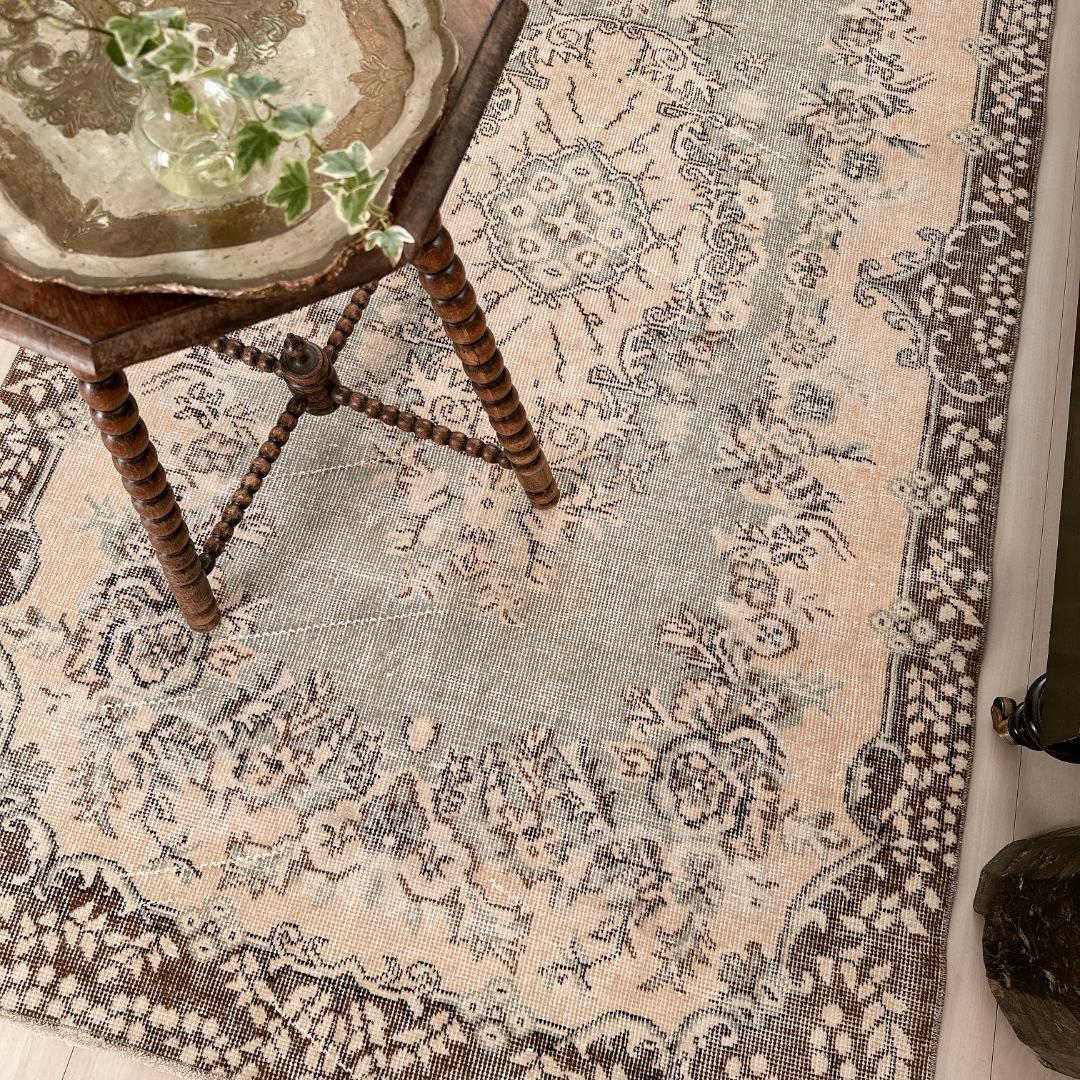 トルコ ヴィンテージラグ A111 定番 ベージュ セージグリーン ブラウン