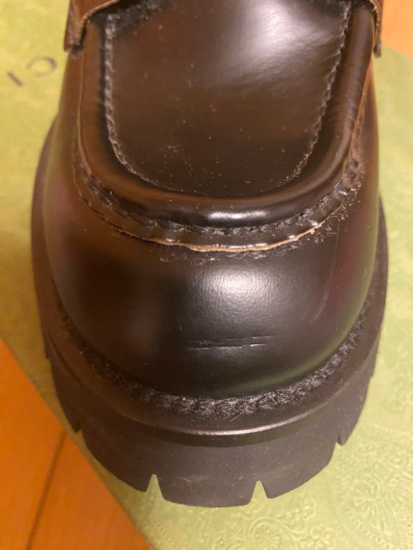 GUCCI ブラックレザー ローファー