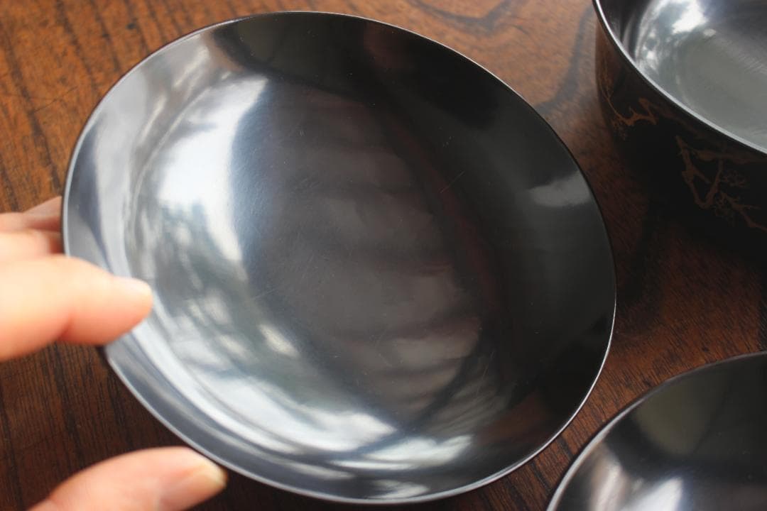 時代逸品！端正な時代黒漆に極上梅蒔絵の映える煮物椀2点（検懐石道具蒔絵椀茶道具