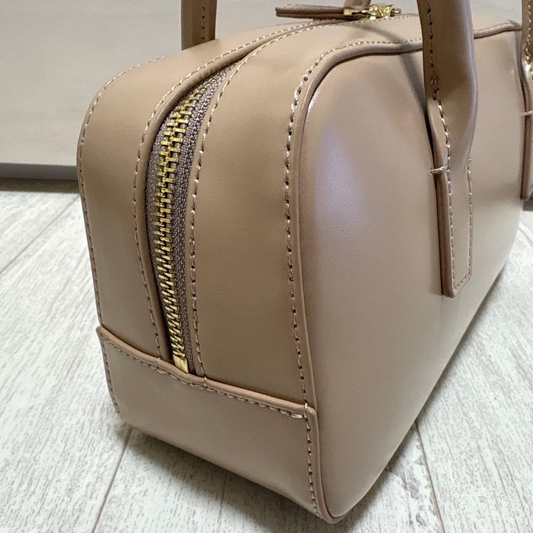 本日限りお値下中❗️herlipto ロゴミニボストンバッグ ベージュ