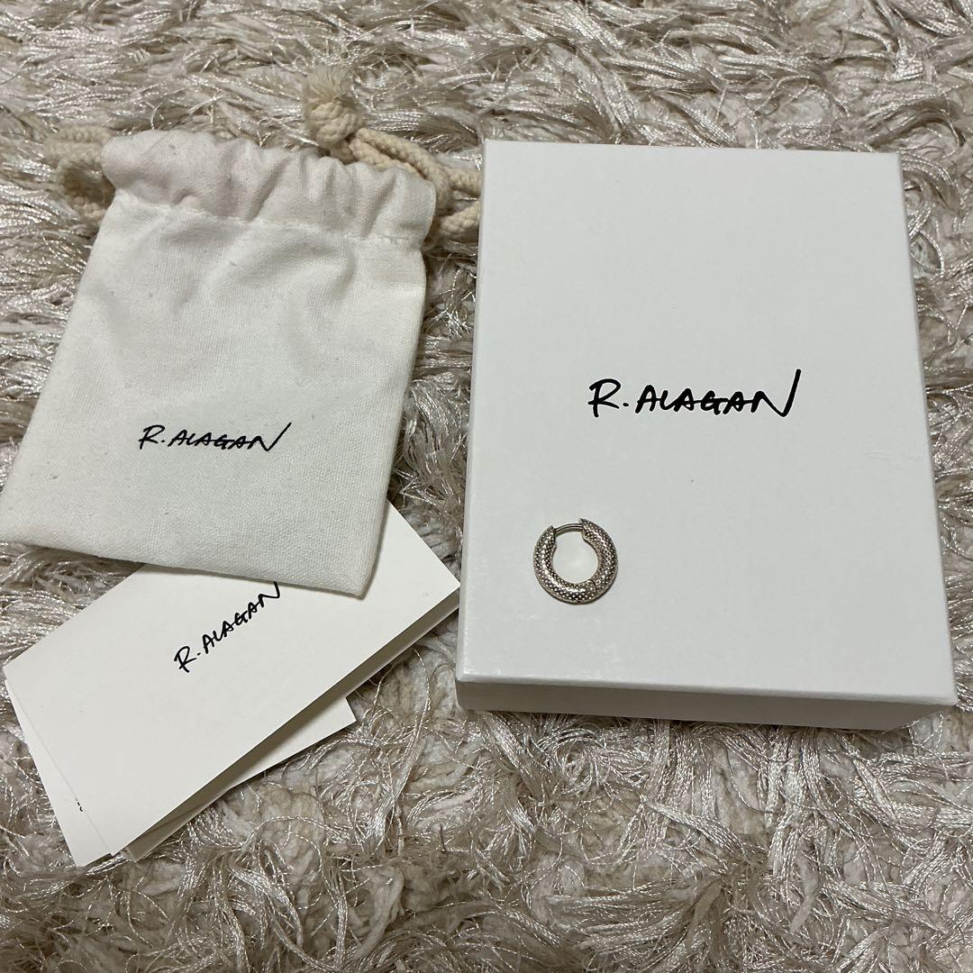 ララガン　ピアス　シルバー