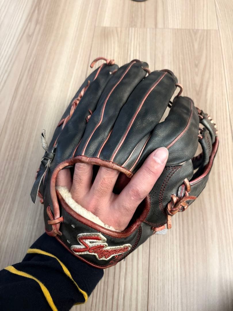 硬式グローブ 内野手用