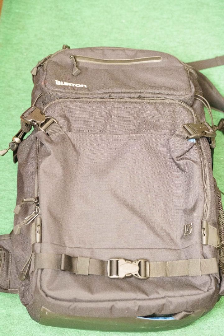 Burton カメラバッグ