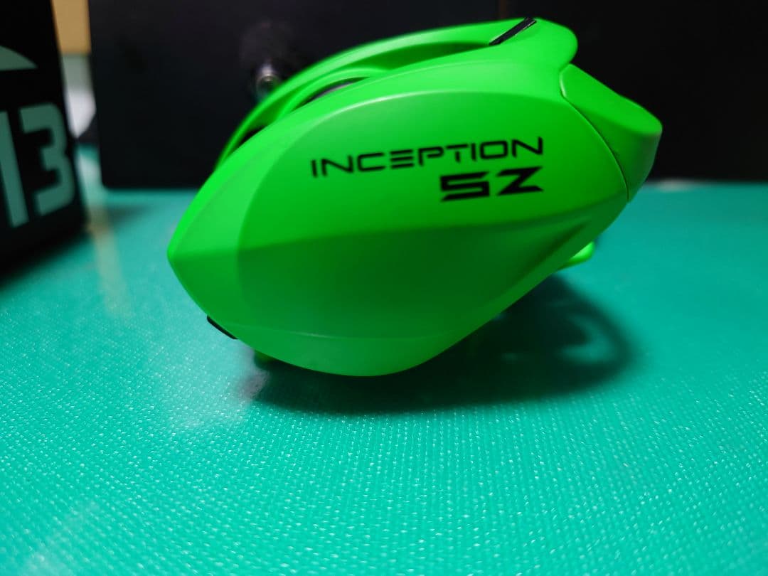 13 FISHING インセプションスポーツ Z 左手用 グリーン
