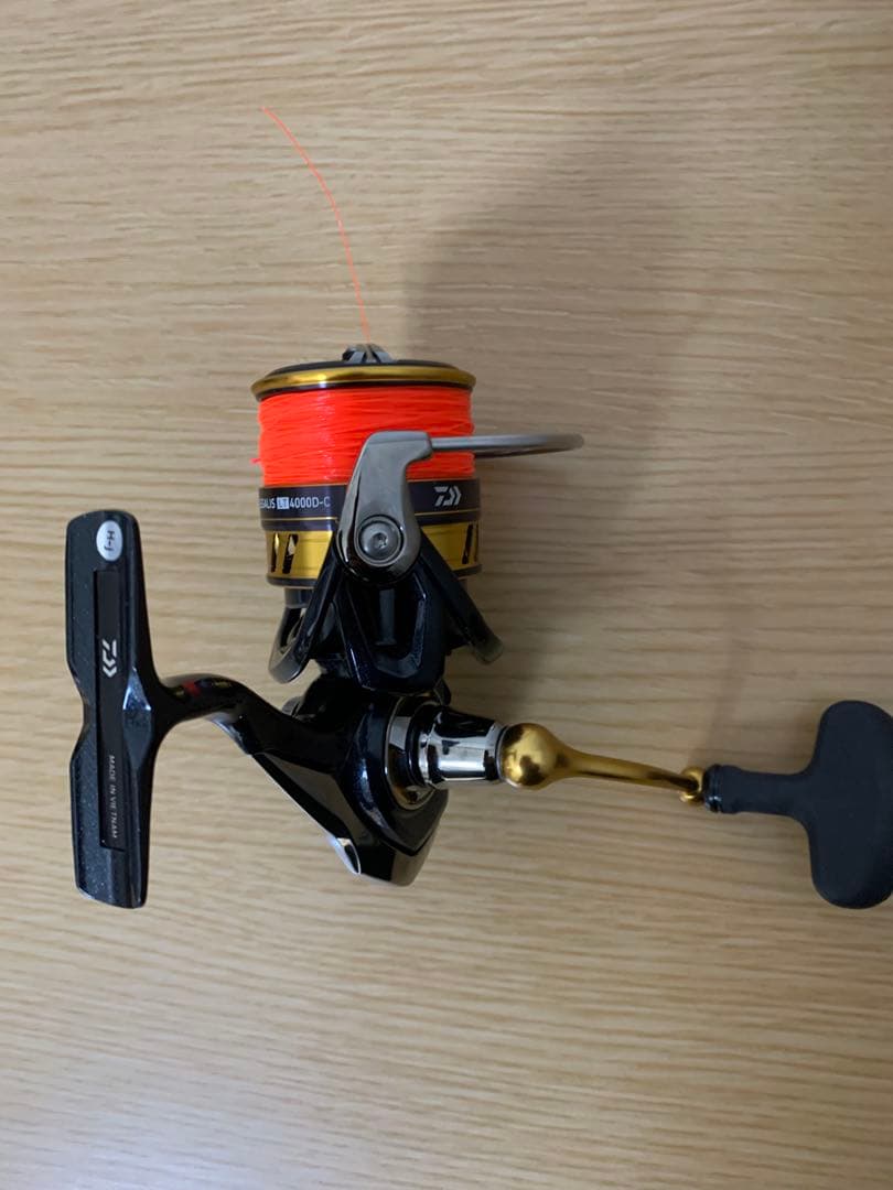 【未使用美品】ダイワ　18レガリスLT4000D-C（5号道糸150m付き）