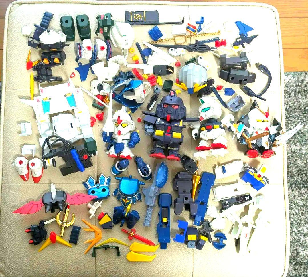 希少　元祖SDガンダム　スーパーディフォルメガンダムワールド＆ガンダムメダル