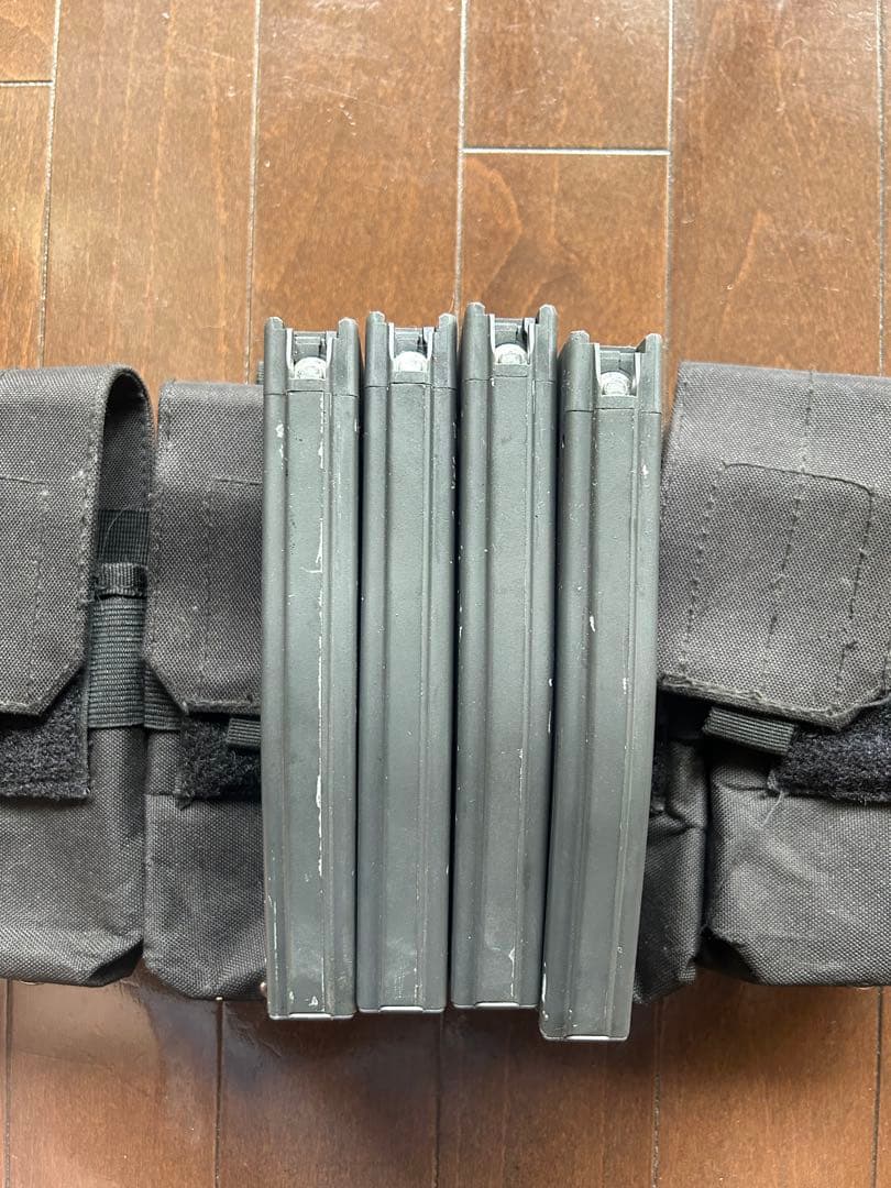 ksc M4 ガス　マガジン 4本セット　マガジンホルダーサービス