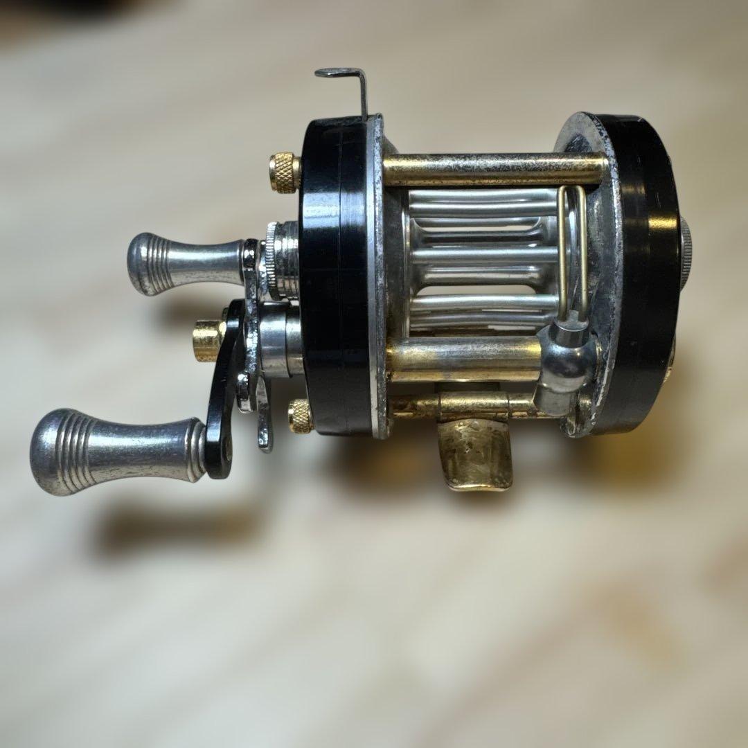 Vintage ベイトリール 五十鈴　BC700 イスズリール