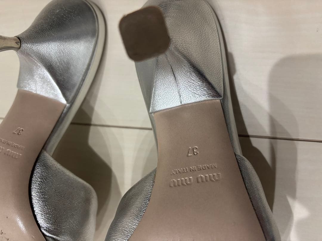 miumiuサンダル美品