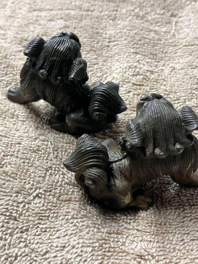 金属製 獅子像 木製台座付き　真鍮製