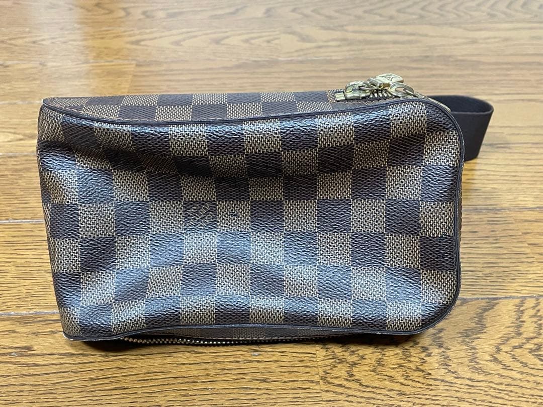 Louis Vuitton ダミエ ボディバッグ