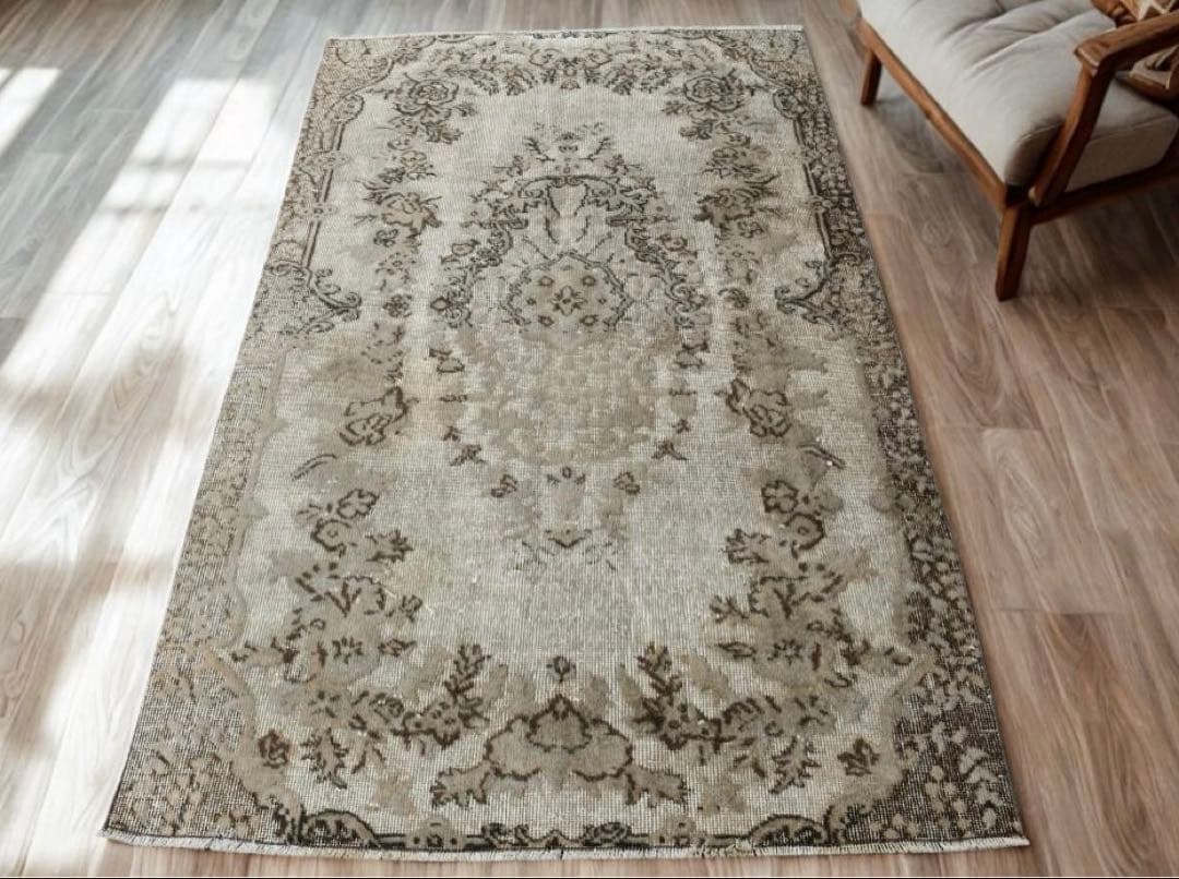 レア　ニュートラルカラー　シャビーシック　オーバーダイ　トルコヴィンテージラグ