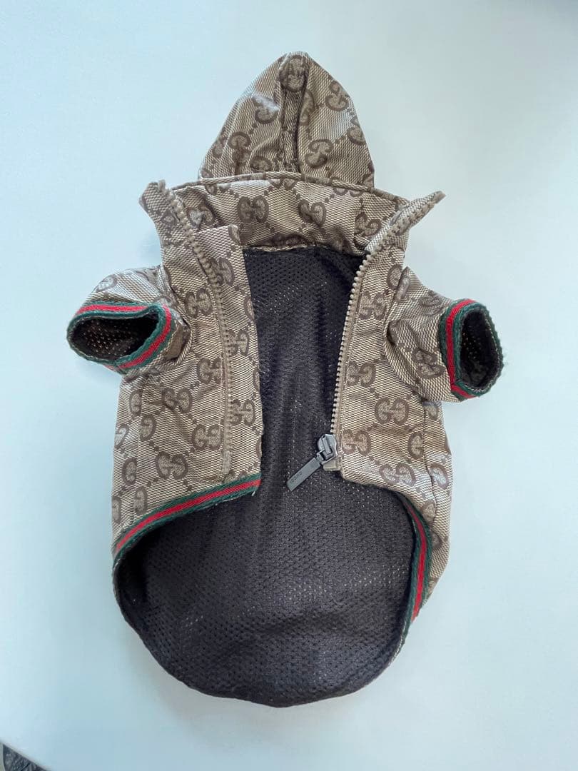 GUCCI ワンちゃんの服(XS)