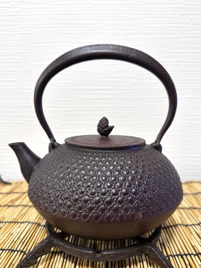 ほぼ未使用、美品　岩手県奥州水沢幸工芸　現代の名工 佐藤勝久造　１５型　南部鉄瓶