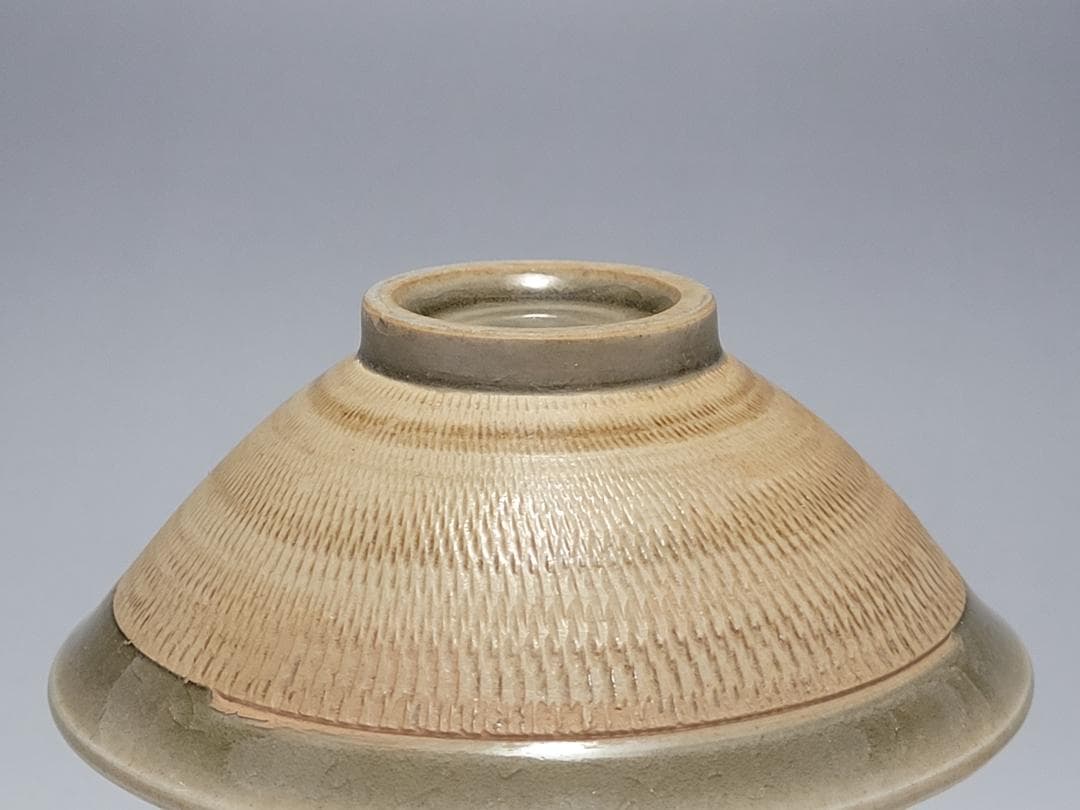 青磁 陰刻 花紋 茶杯 宋元時代 幅約10.2cm