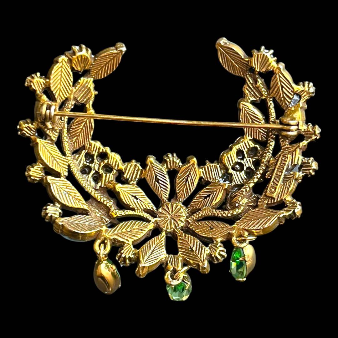 Florenza☆ブックピース☆ウランガラスのクレセントムーンブローチ