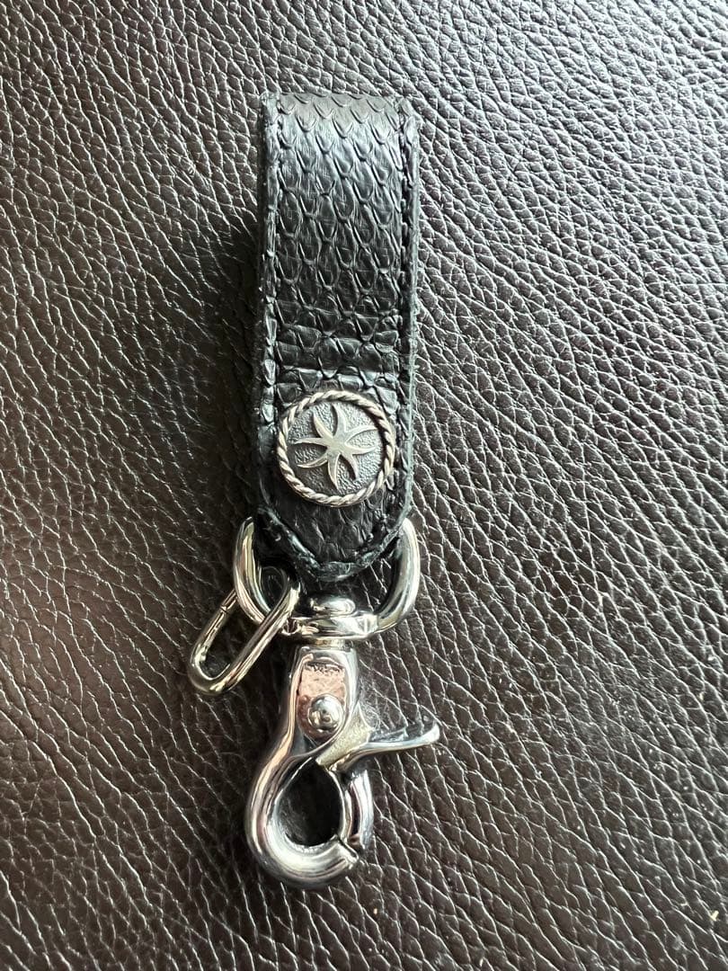 HWZN BROSS ハウゼンブロス　エイトレッグドクロスキーフックキーホルダー