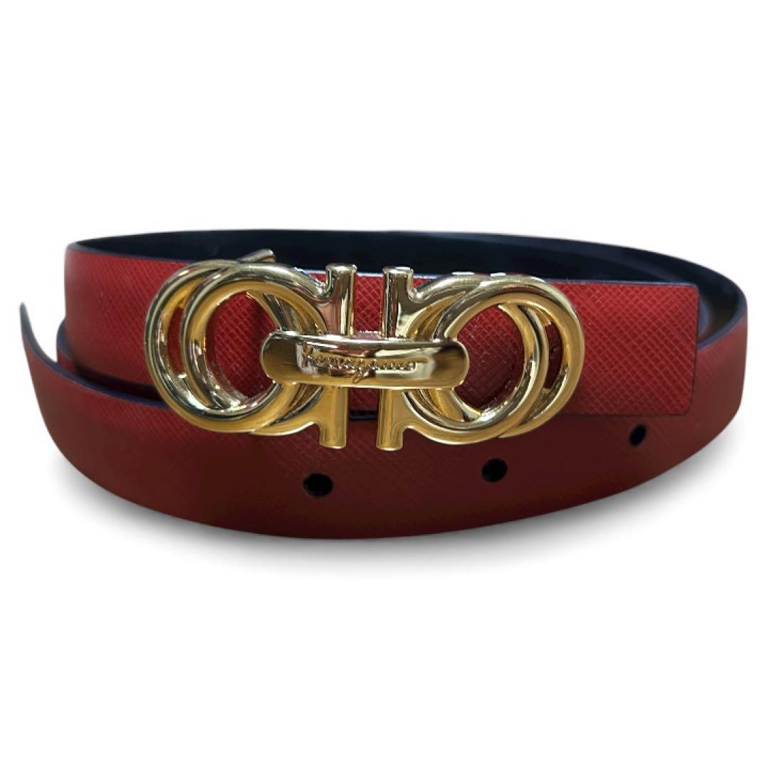 美品フェラガモ　レディース　リバーシブル　ベルト　赤レッド　黒ブラック　ゴールド