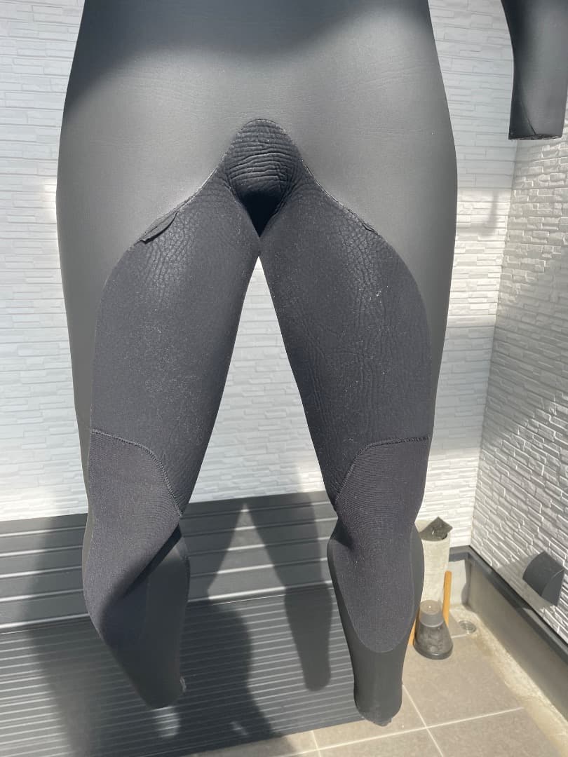 DOVE セミドライ　ウェットスーツ　ブラック