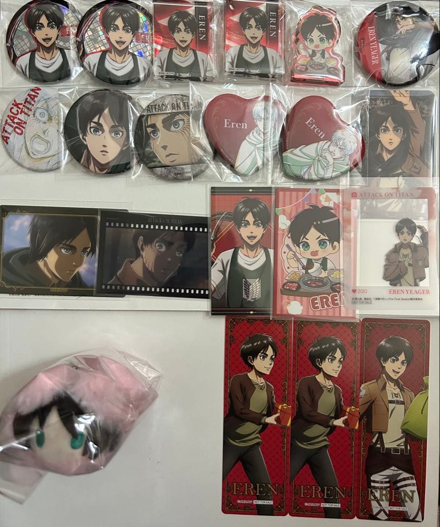 進撃の巨人　エレン　缶バッジ　WIT カラオケの鉄人　はるにゃんこたぴぬい